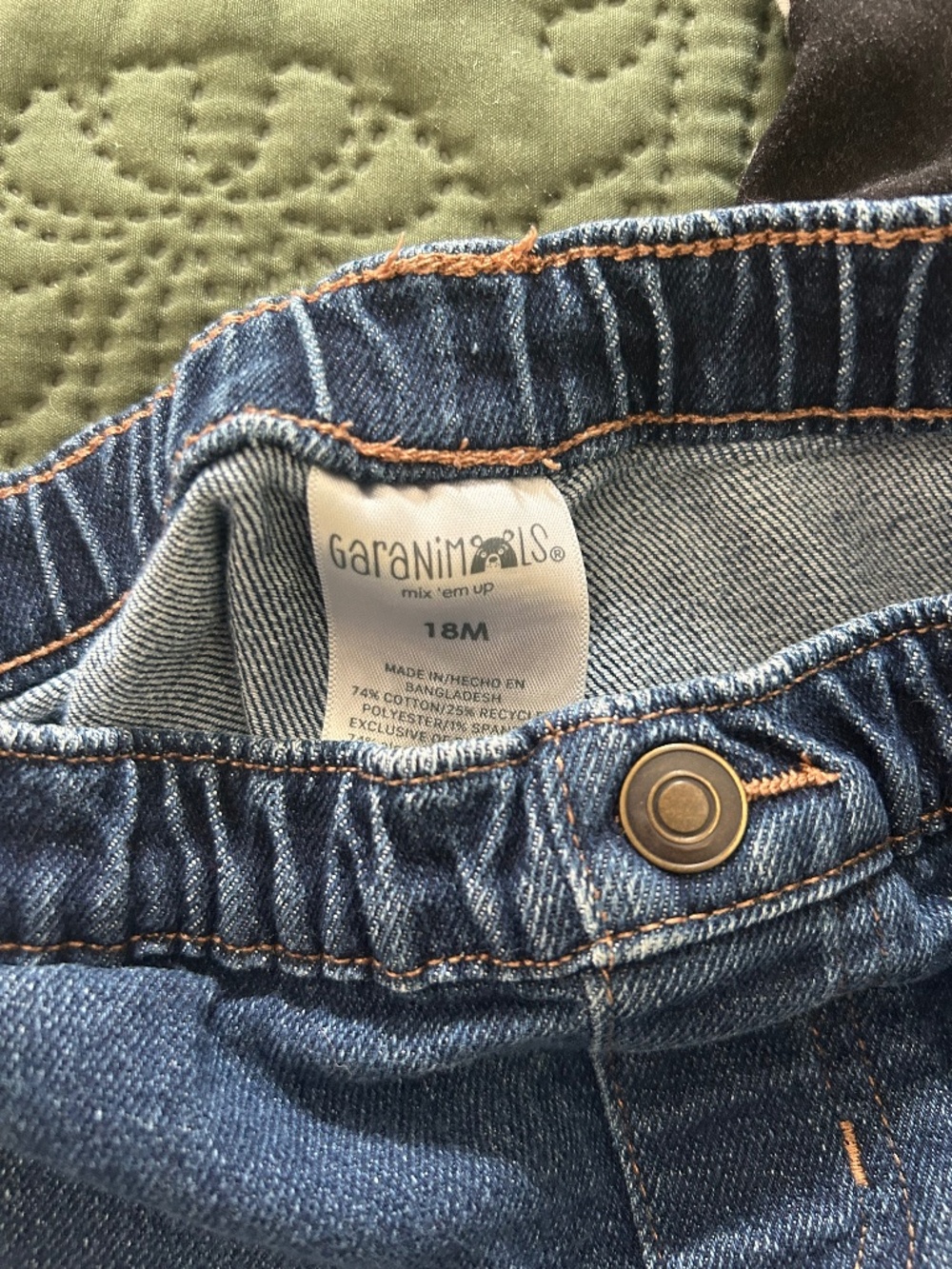 Toddler clothes bundle - Picture 2 of 4